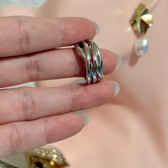 ⚜️ S925 Elegant Silver Band Ring - Picture 3 of 5